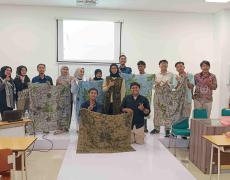 Dosen Tata Busana FV UNY Dorong Karang Taruna WIMA Desa Serut Hadirkan Kain Motif Kombinasi Geblek Renteng-Retak Seribu Melalui PkM DLK